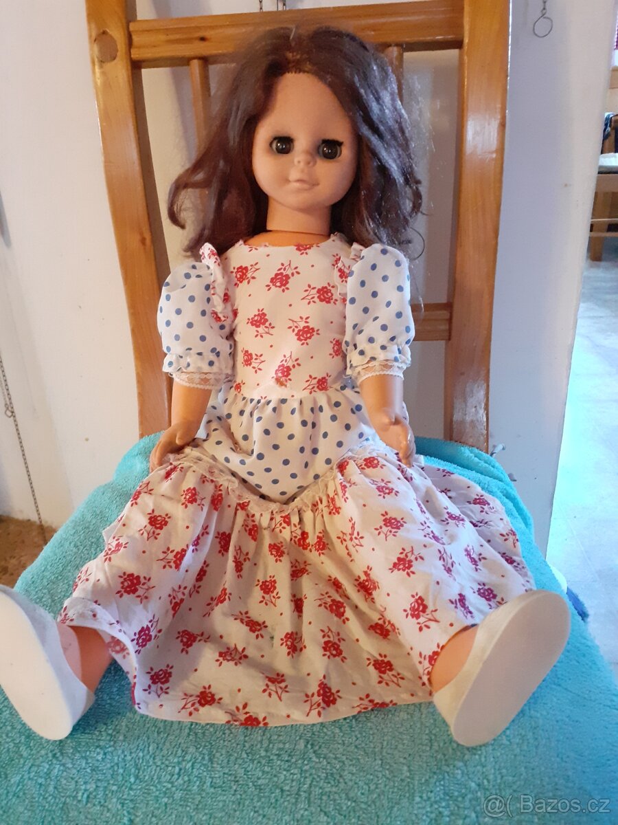 Retro panenka mrkacka, chodicka ,miminko, hračky