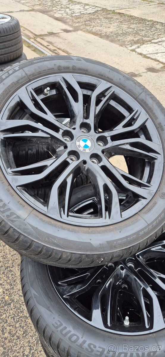 BMW X1 F48 / X2 F39 originální zimní sada R18 Bridgestone 22