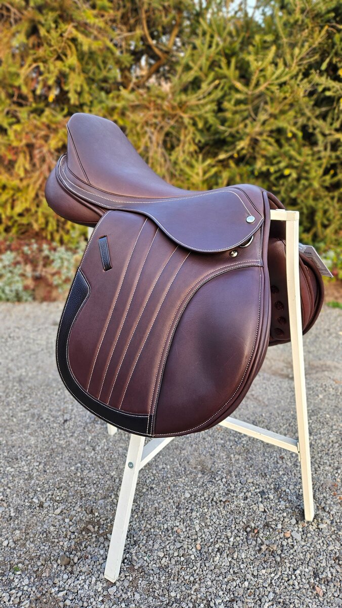 Skokové sedlo PE Chamonix