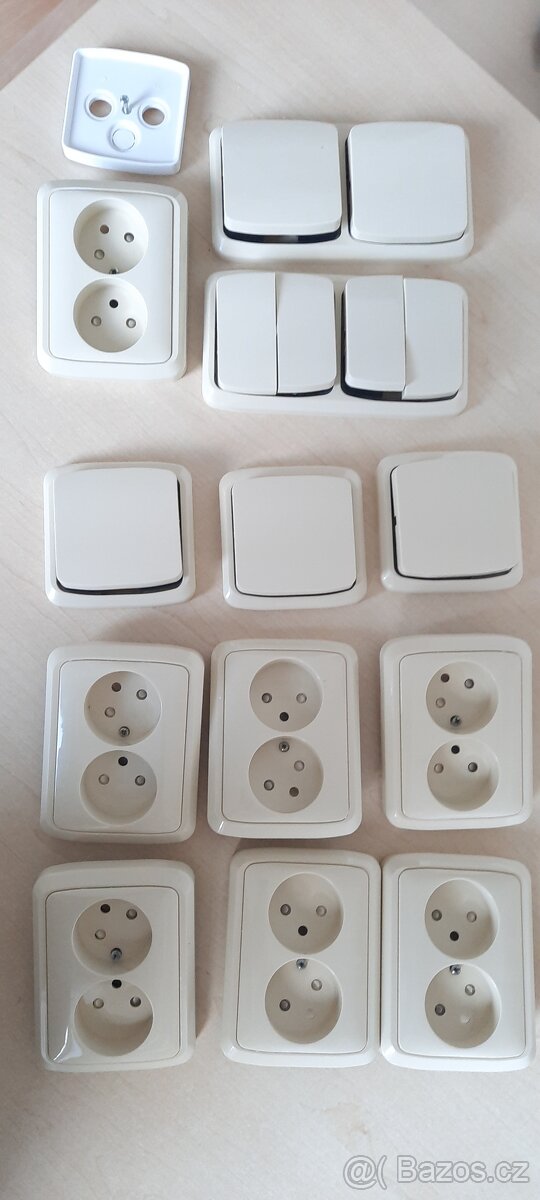 Prodám krytky na zásuvky/vypínače
