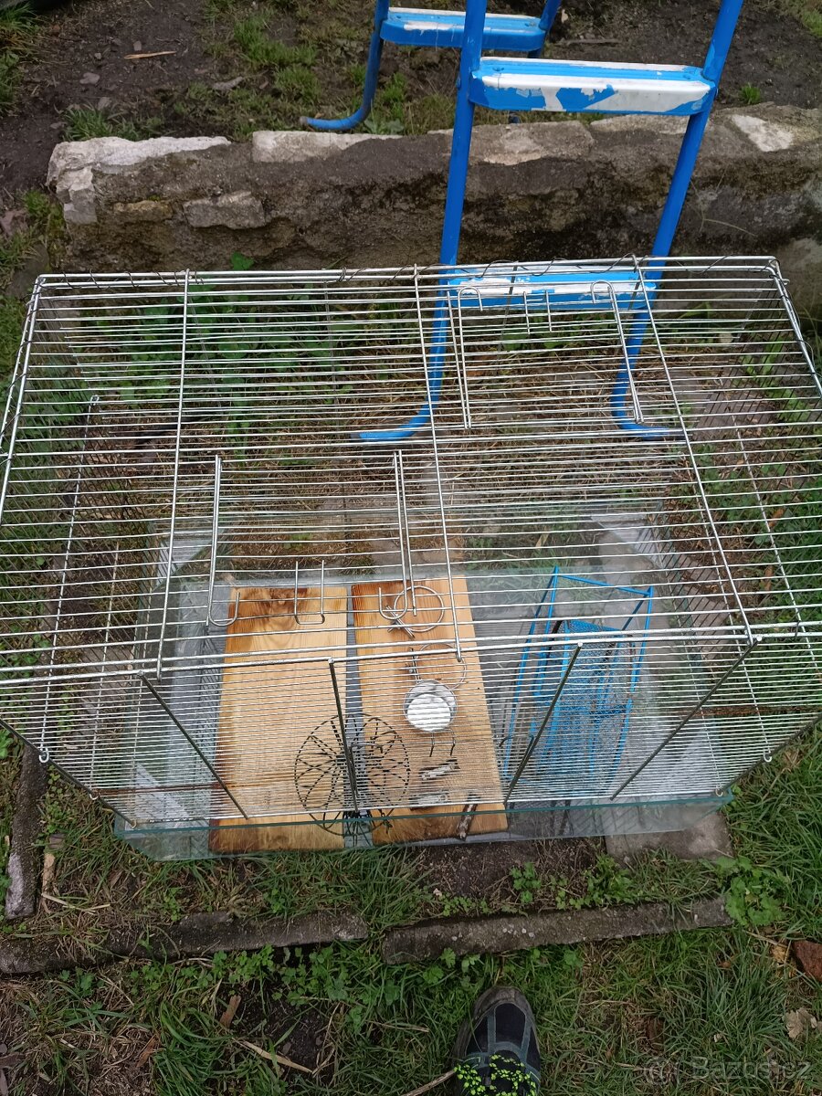 Prodám klec po Osmákovit