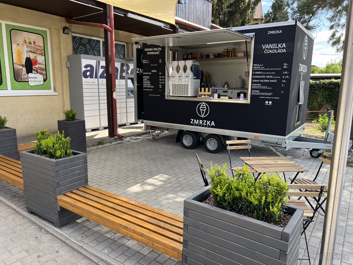 Zmrzlinový stánek pojízdný