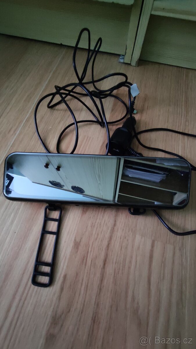 Kamera dashcam Lamax S9