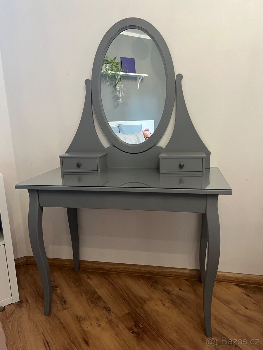 Toaletní stolek HEMNES IKEA