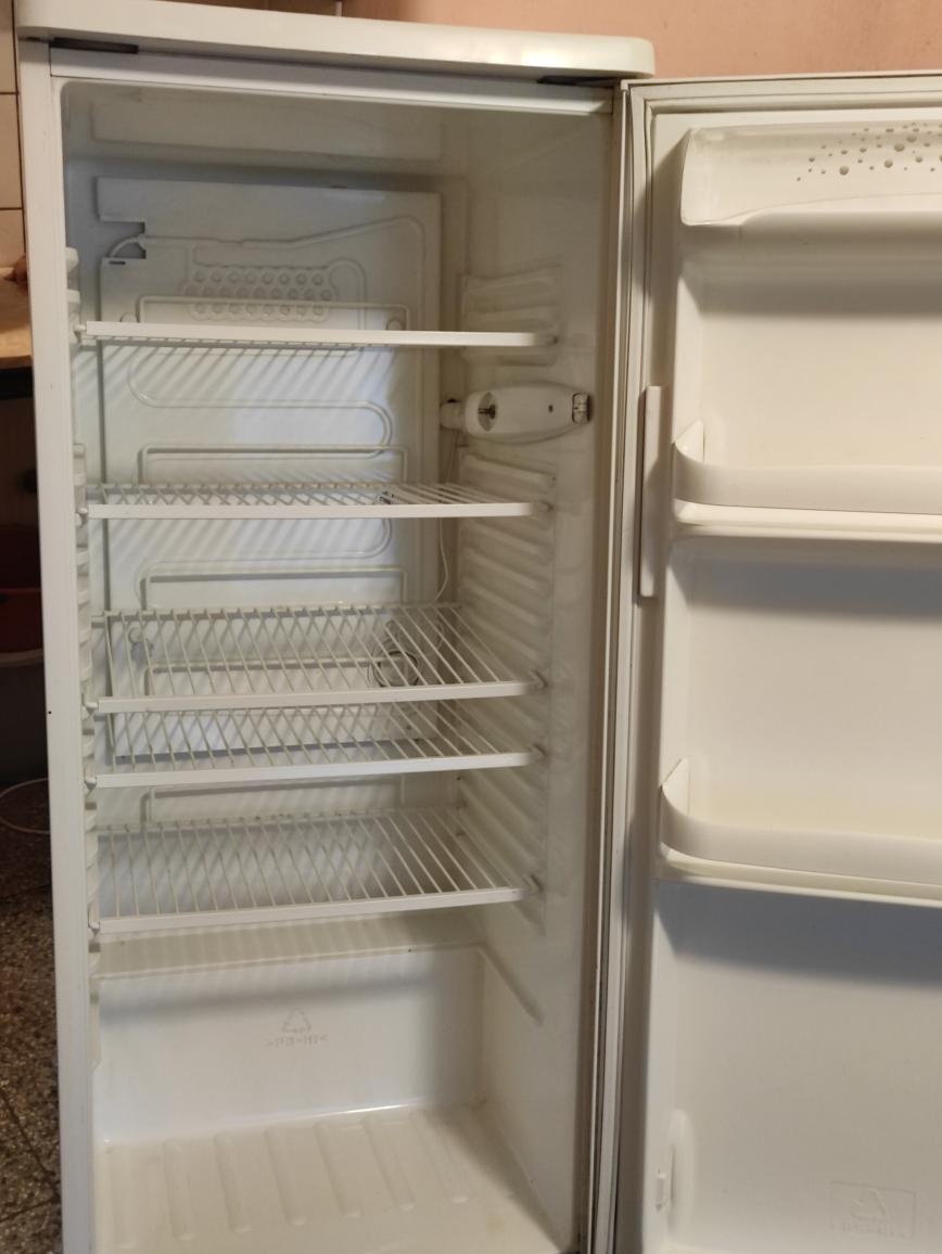 Prodám ledničku Zanussi