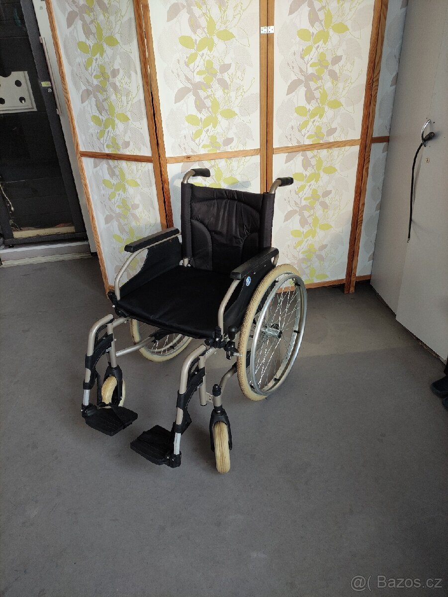 Invalidní vozík za Wermeiren V100