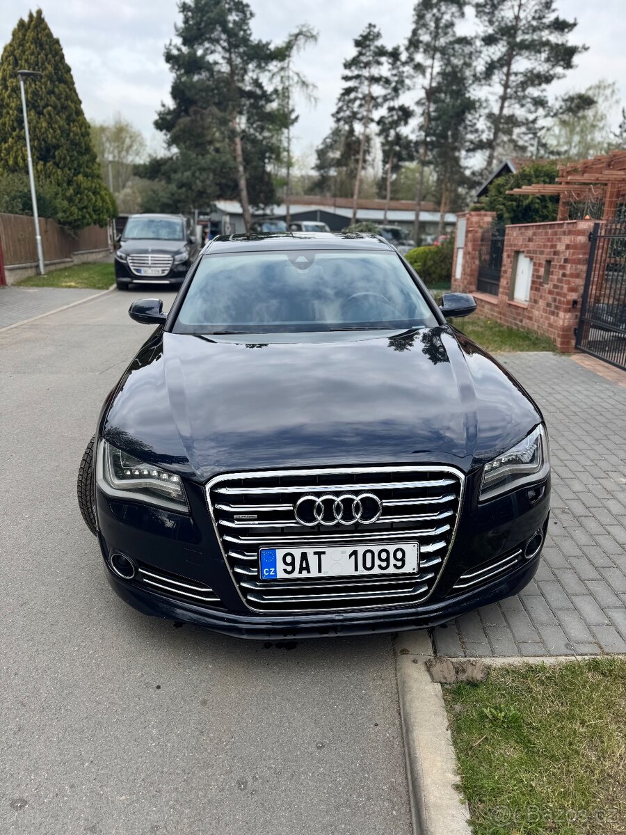 Audi A8Long verze 4,2 FSI