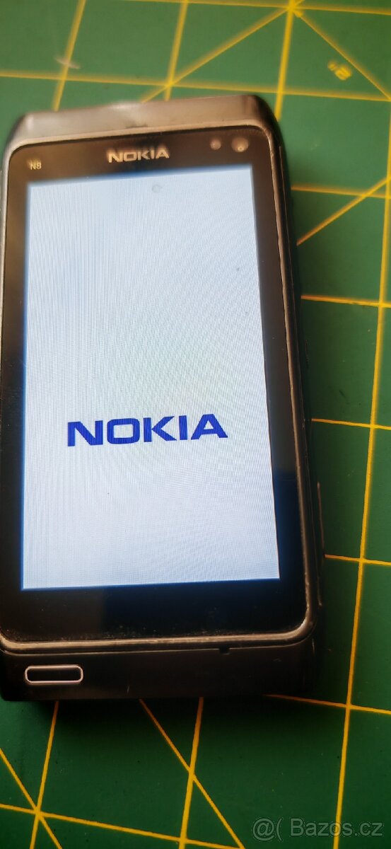 Nokia N8