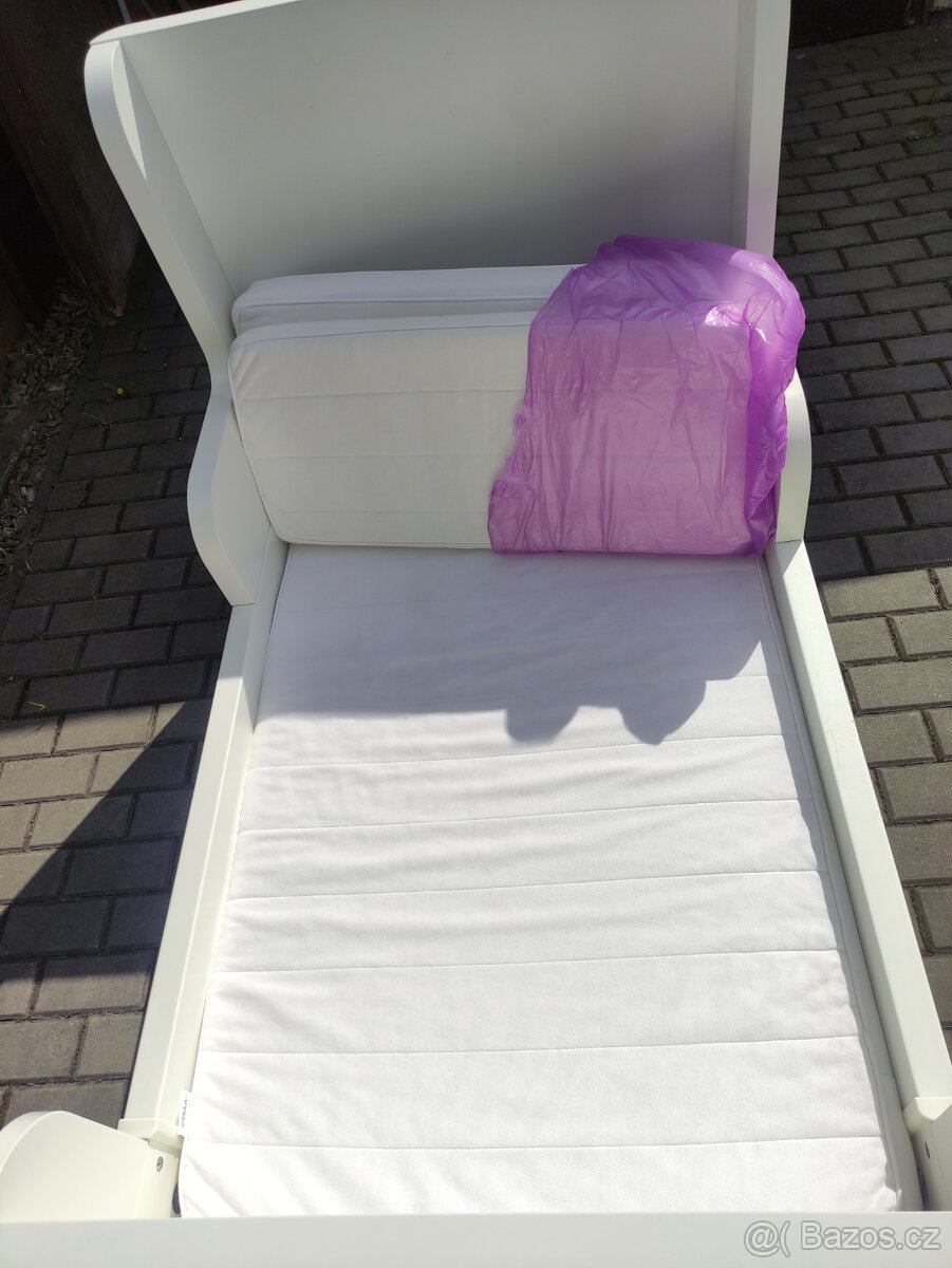 Dětská rostoucí postel s matraci