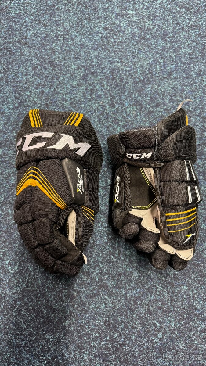 VÝPRODEJ - NOVÉ HRÁČSKÉ RUKAVICE CCM TACKS 5092 JUNIOR