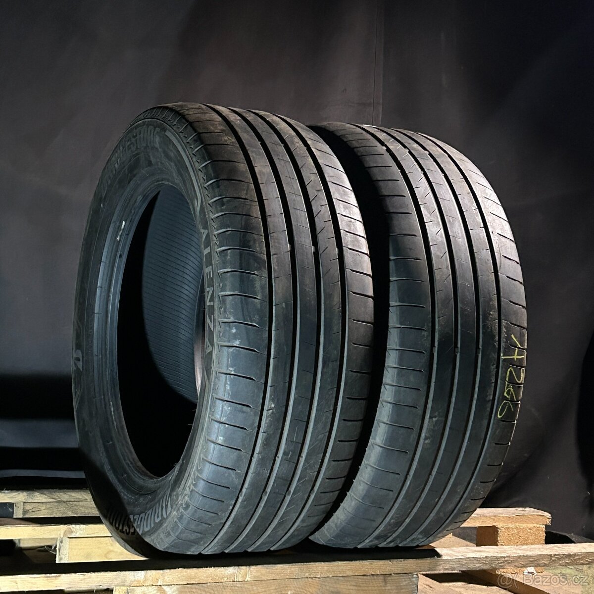 Letní pneu 255/55 R19 107W Bridgestone 4-4,5mm