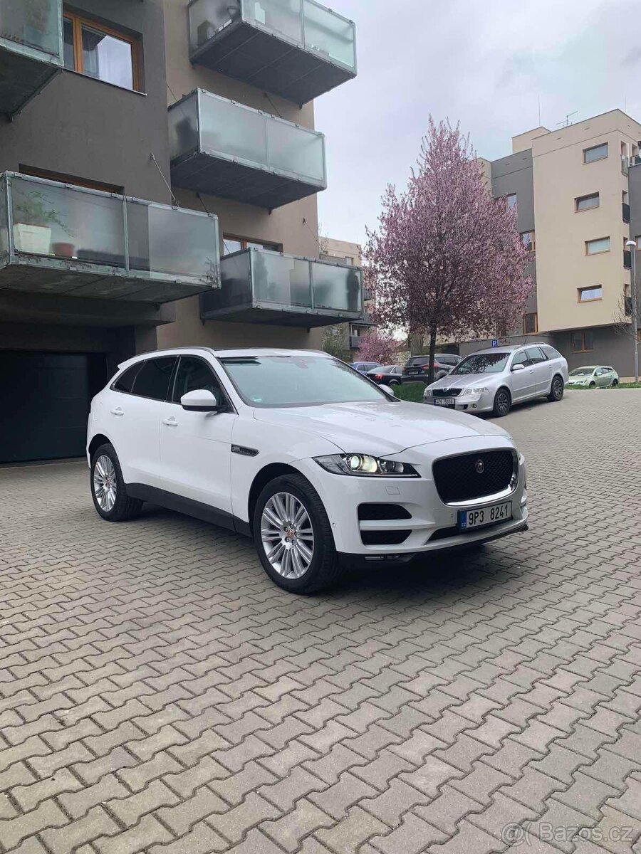 Jaguar F-pace Pěkný stav, spěchá