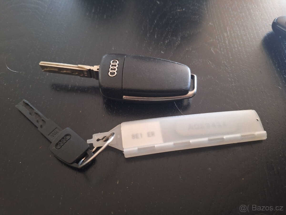 Klíč audi A4 S4 8E0837220E
