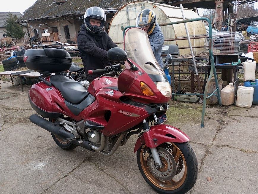 prodám 3 motorky