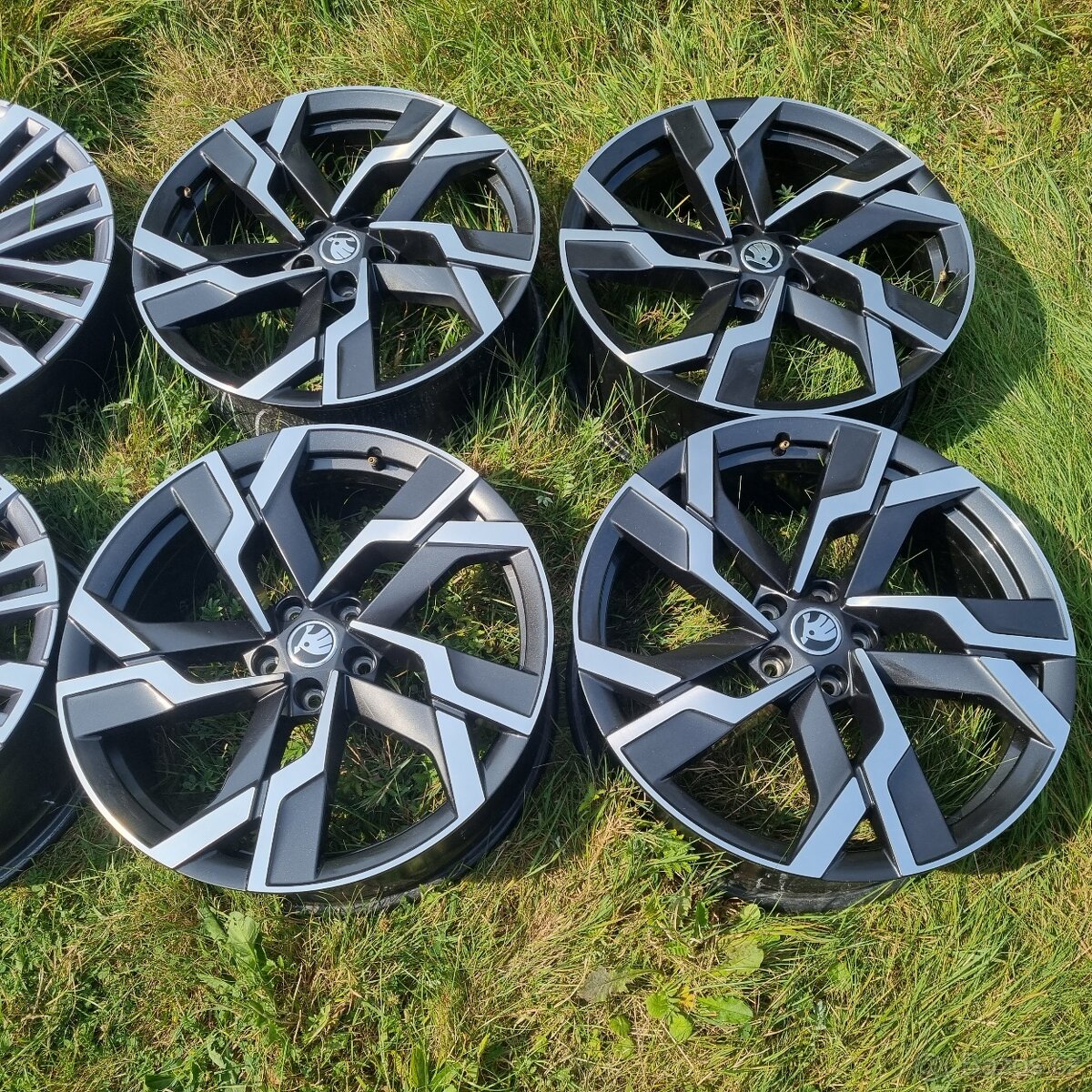Sada alu kol Kodiaq 235/45/20