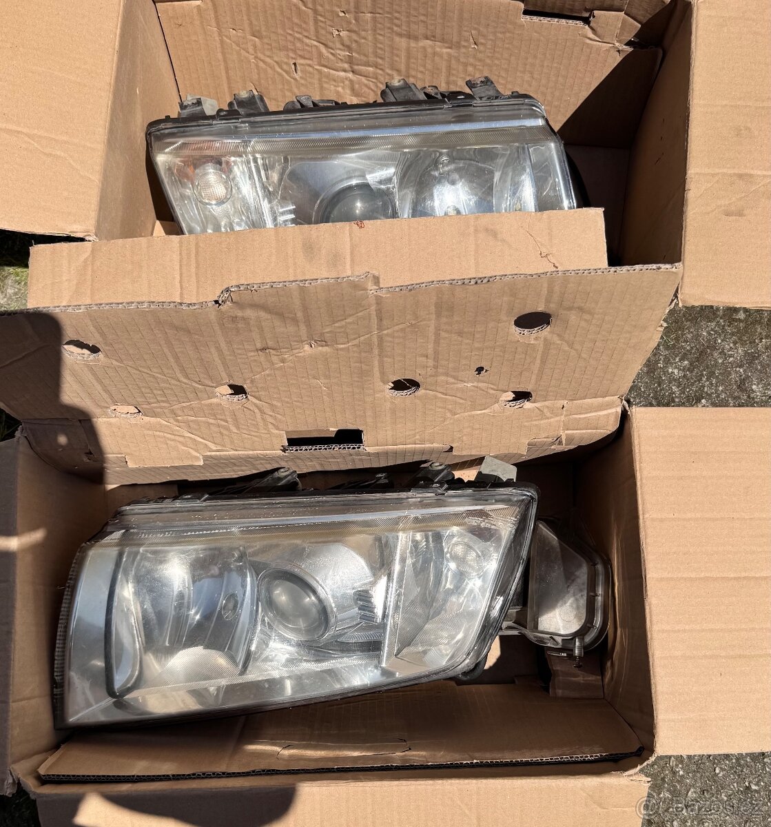2x xenonové světlomety fabia