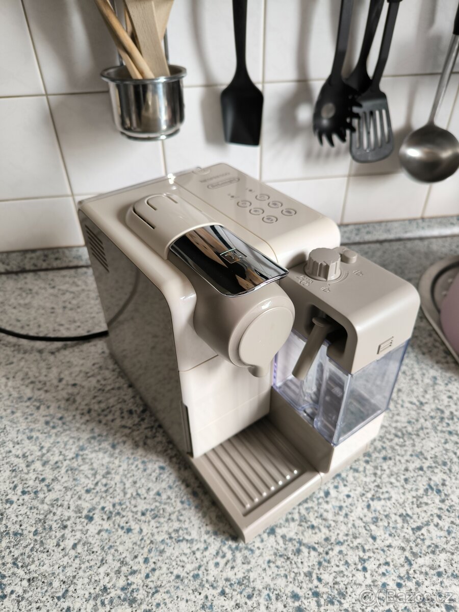 Prodám kávovar DeLonghi EN560.A – Nespresso Lattissima Touch