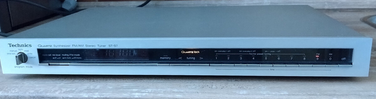 Tuner Technics ST-S7