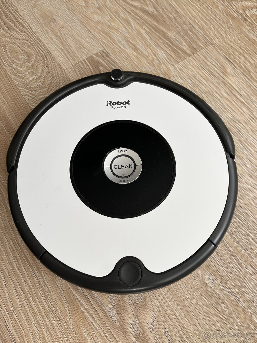 Vysavač iRobot Roomba 605