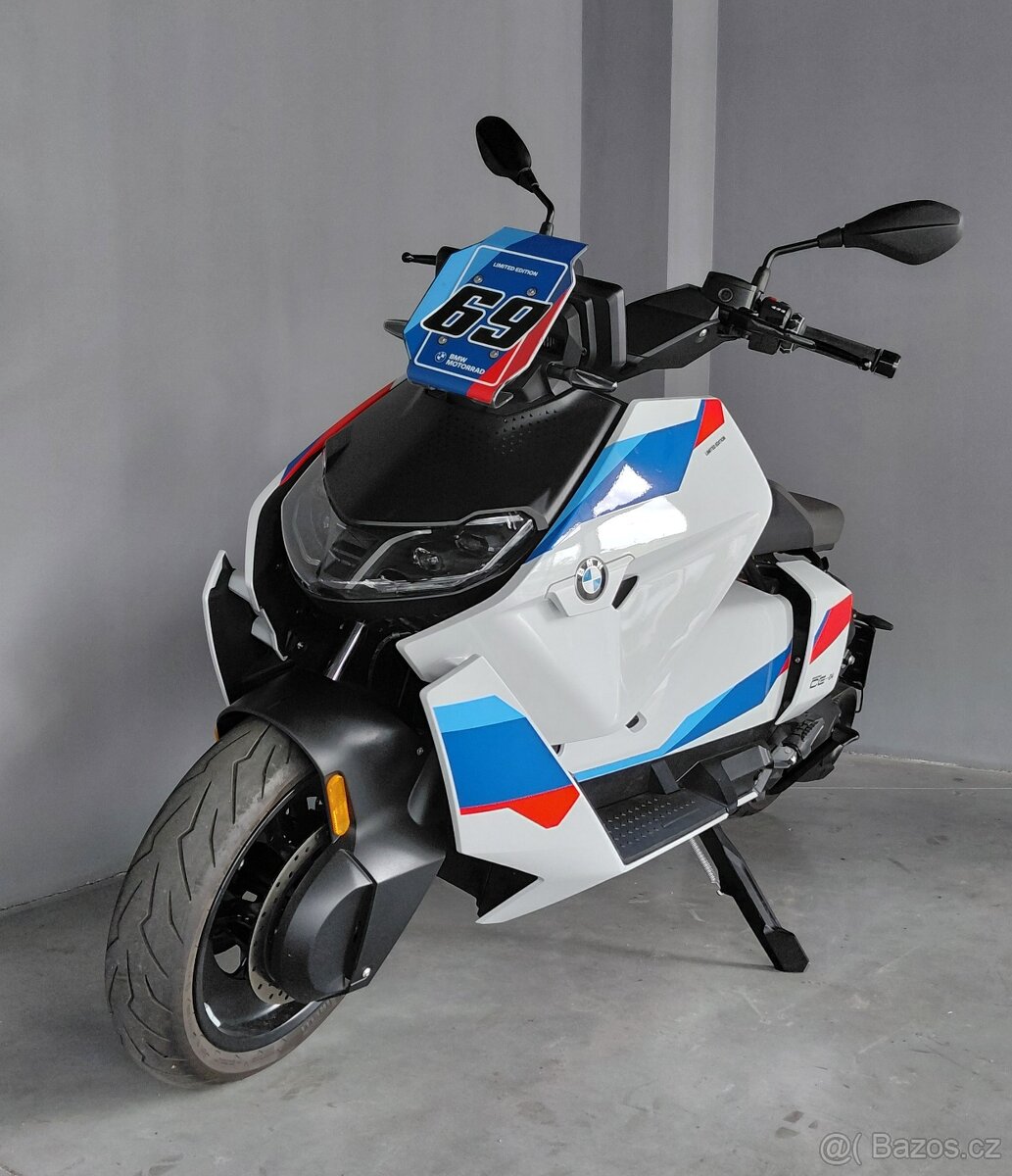 BMW CE 04