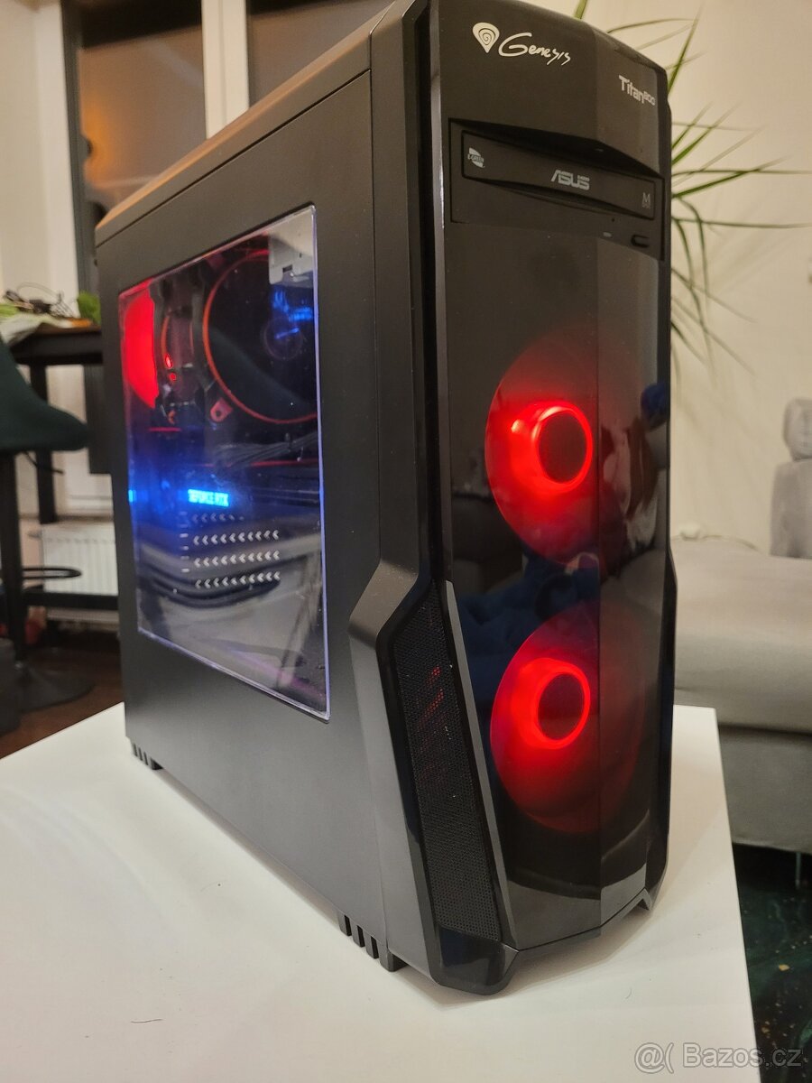 Herní PC + 2 monitory (RTX 3070, Ryzen 5900X, 32 GB RAM)