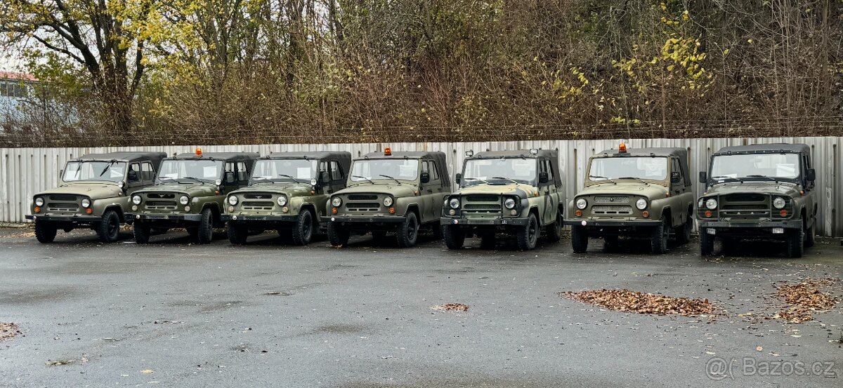 UAZ 469 uloženka z armádních zásob Praha 6