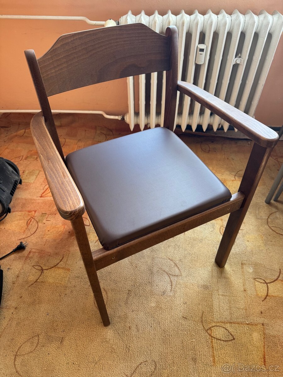 Toaletní židle - nová