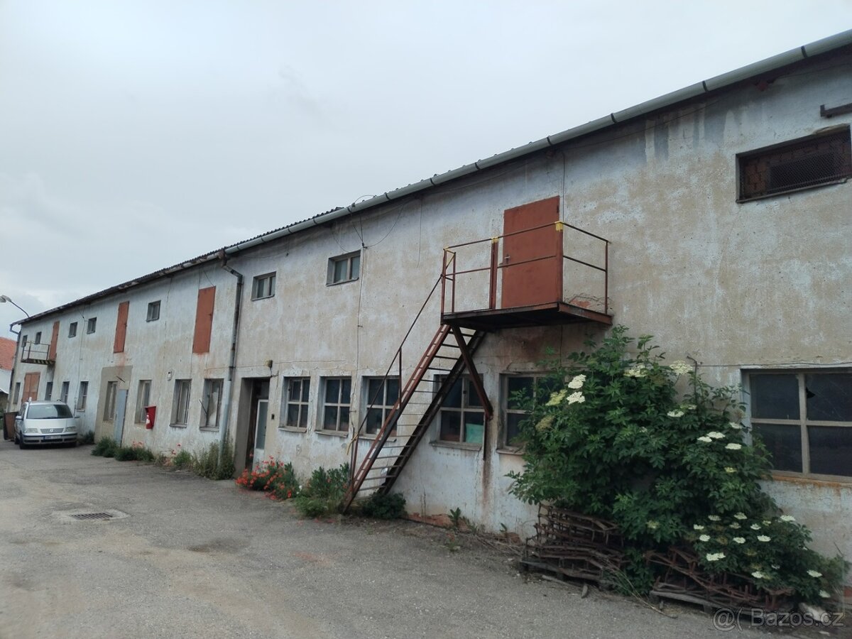 Pronájem skladu. Deblín