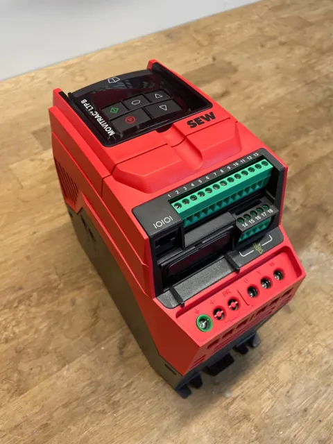 Frekvenční měnič 7.5kw