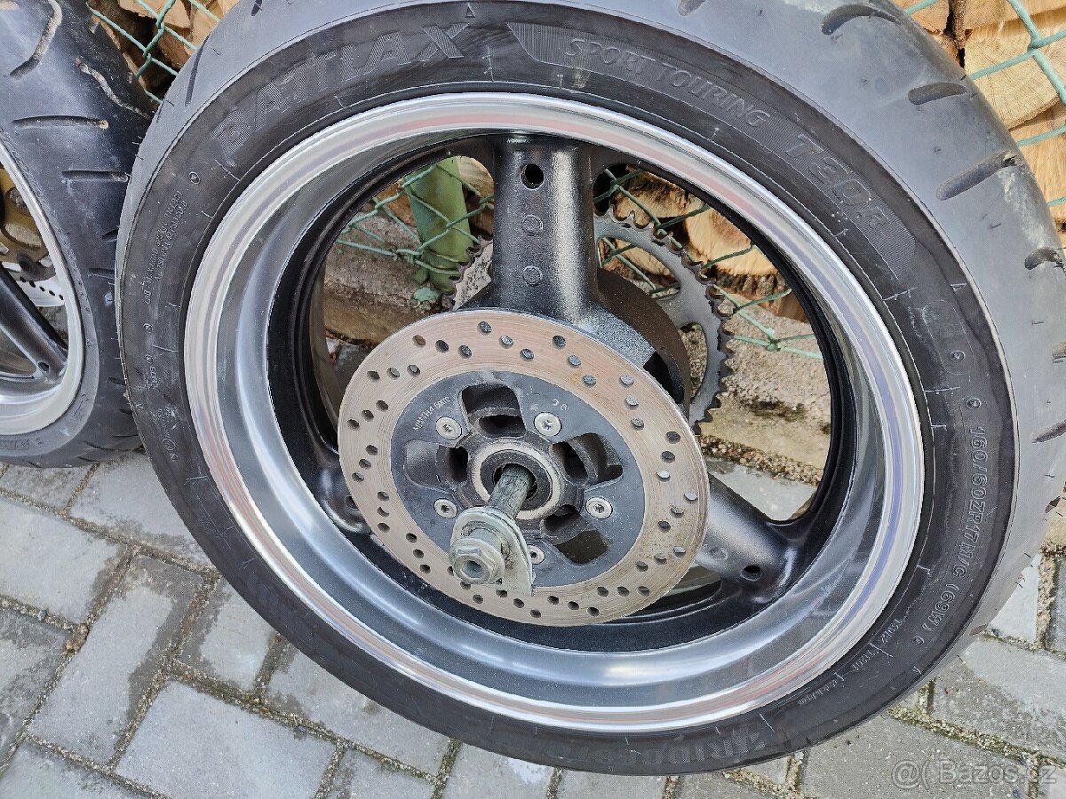 Suzuki Bandit 1200 2001 - zadni kolo