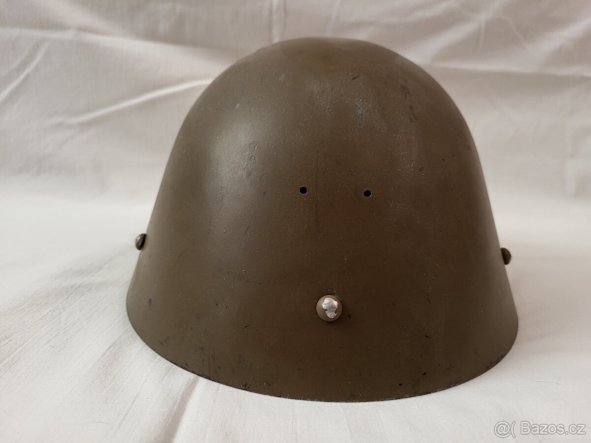 Helma,přilba vz.32 Hříbek 02