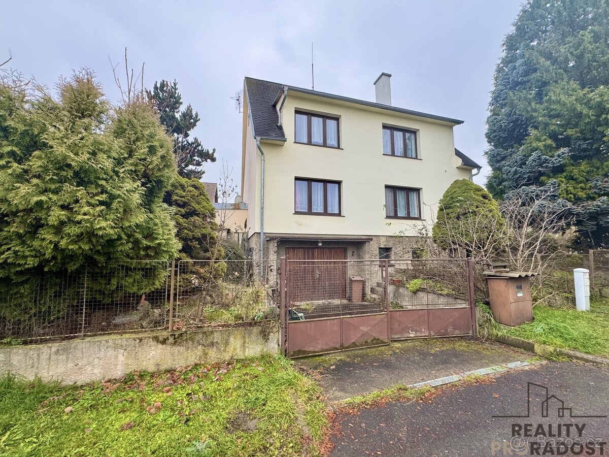 Prostorný rodinný dům v dobré lokalitě