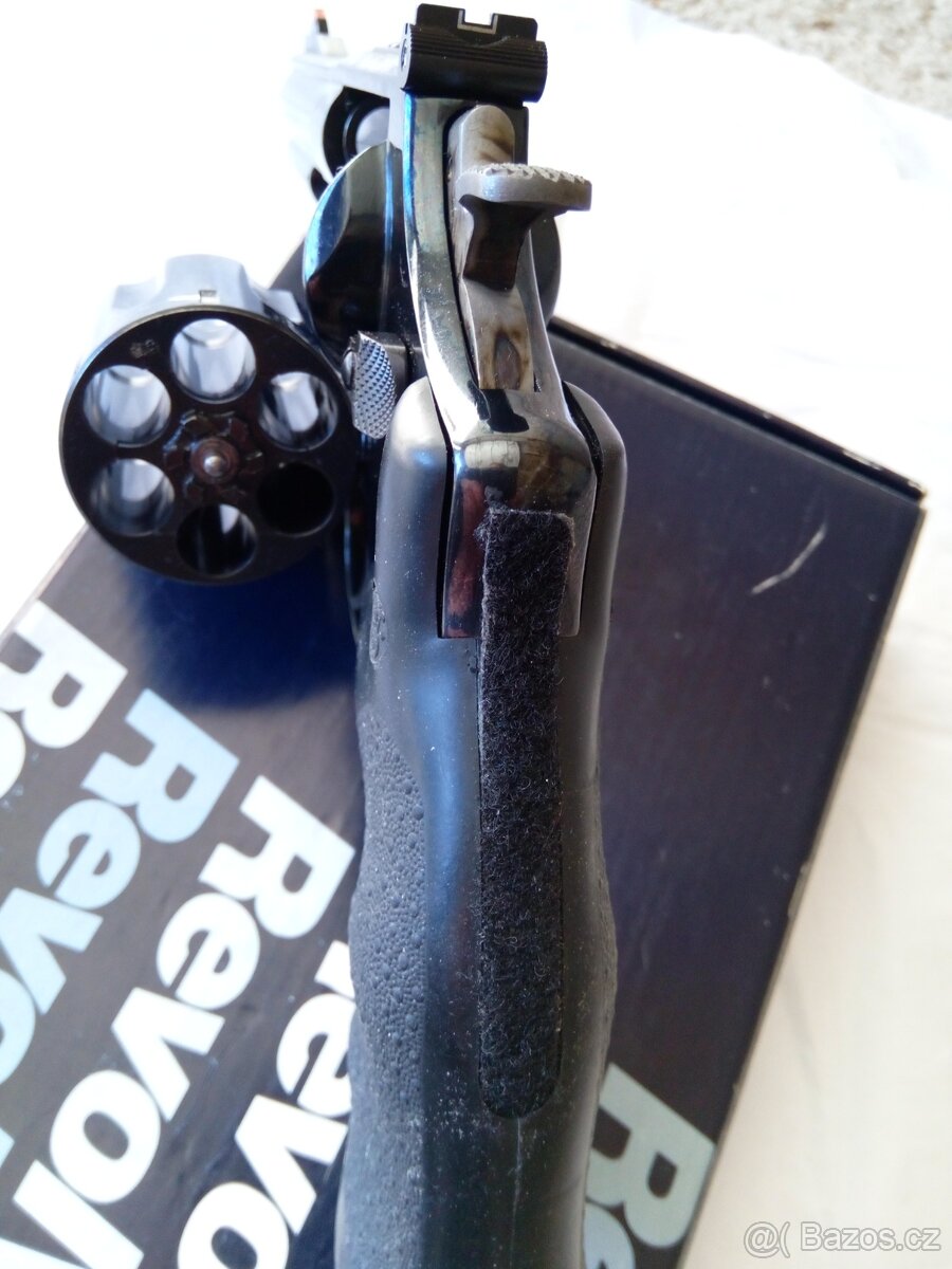 SW 29-6 classic,revolver ráže 44 magnum