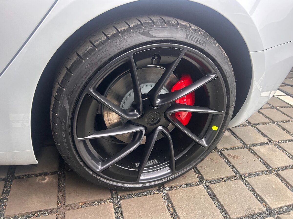 Nova sada kol Tesla model 3 performance 2026