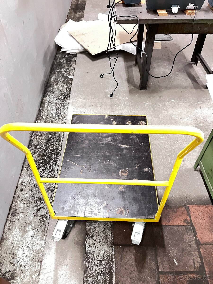 PLOŠINOVÝ VOZÍK - 800X1200 mm, 400kg