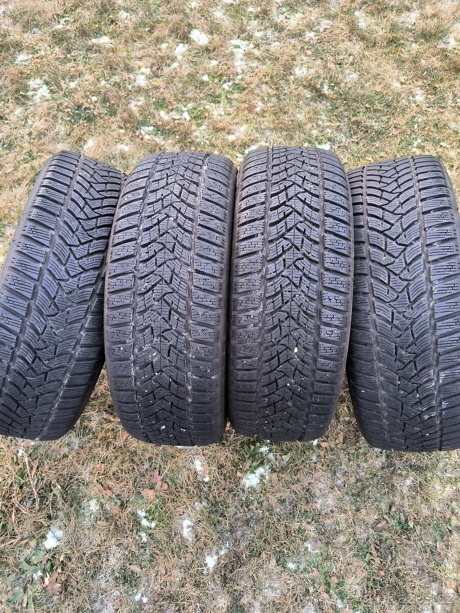 4 zimní pneu 205/55/17 DUNLOP