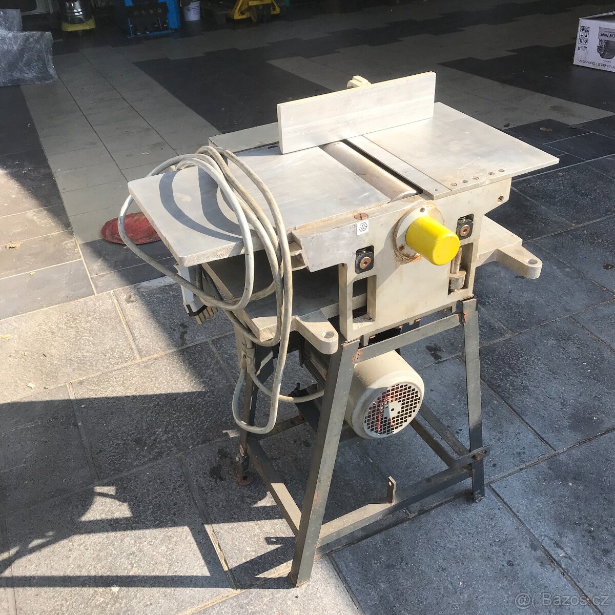 Hoblovka s protahem dlabačka pila bruska UMDS 2