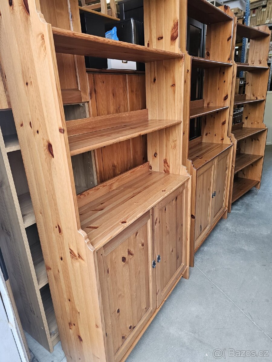 PŘÍBORNÍK - KNIHOVNA IKEA LEKSVIK