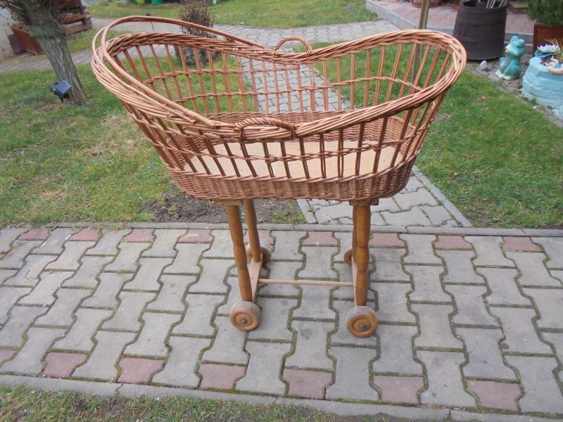 Postýlka - koš na kolečkách