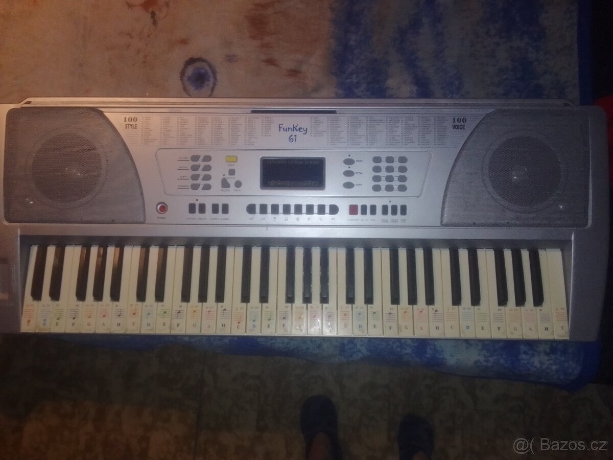 Klávesy funkey 61 i se stojanem