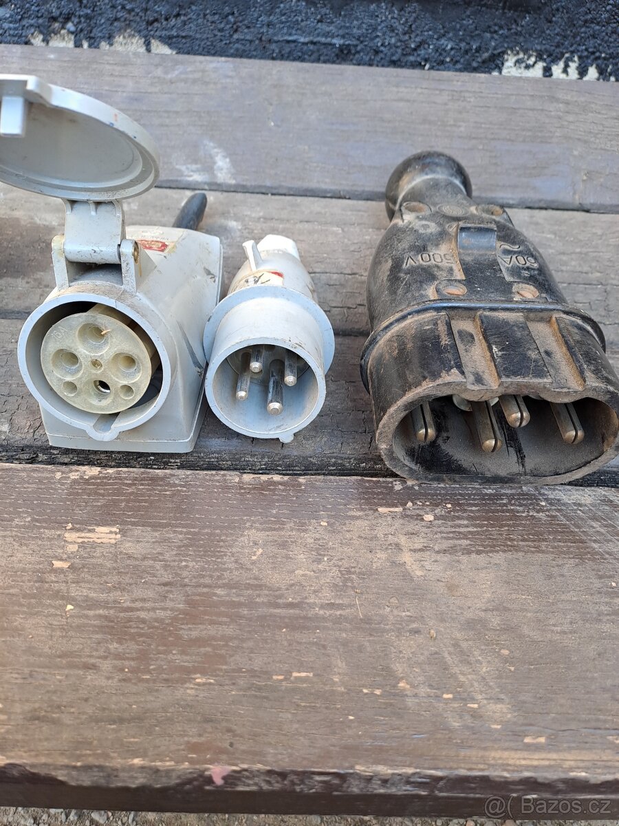 ELEKTROMATERIÁL ,ZÁSUVKY NA 380V