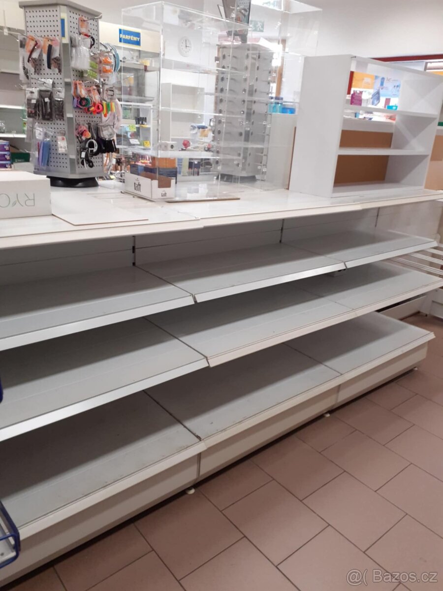 Vybavení prodejny a skladu