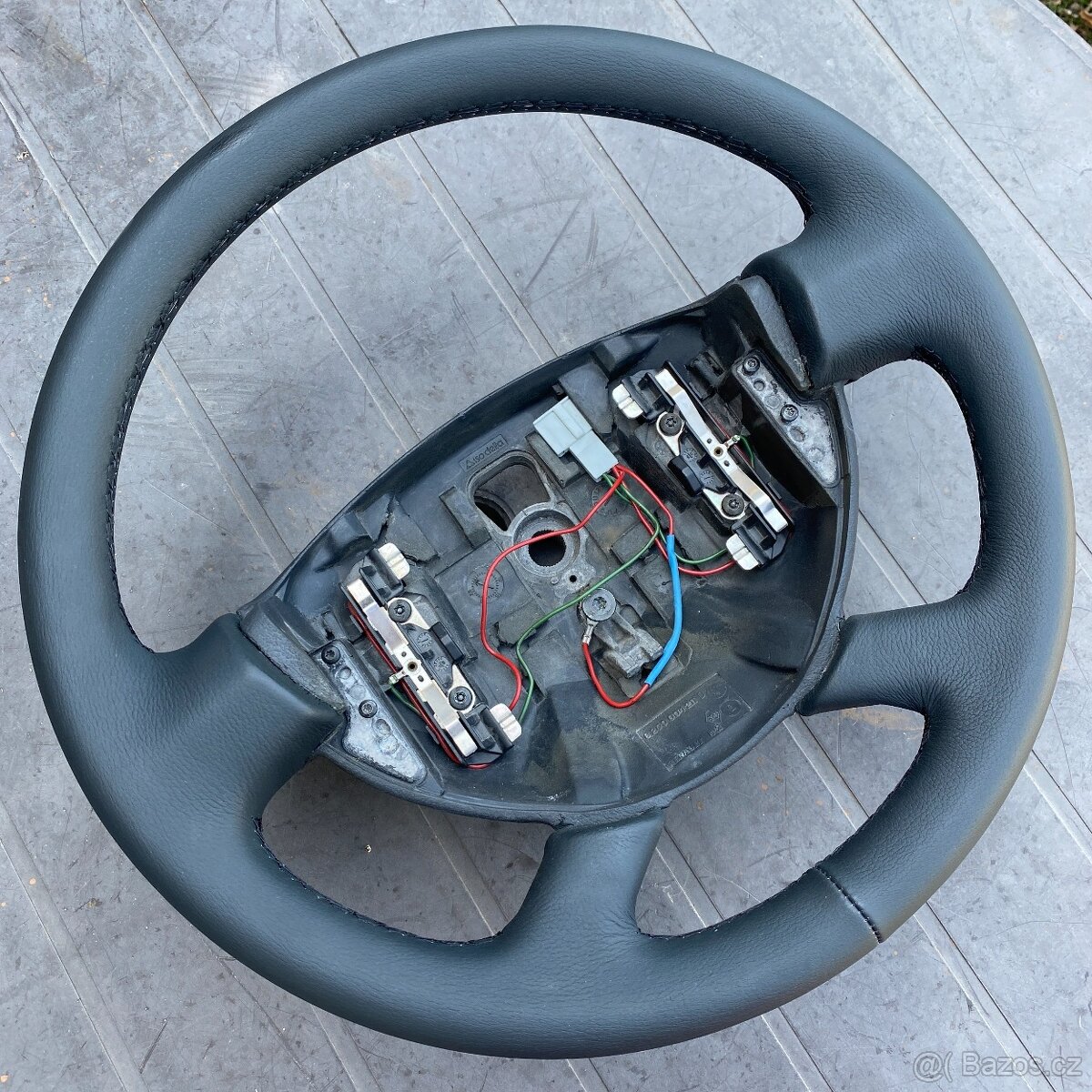 Opel Vivaro/Renault Traffic nový kožený volant