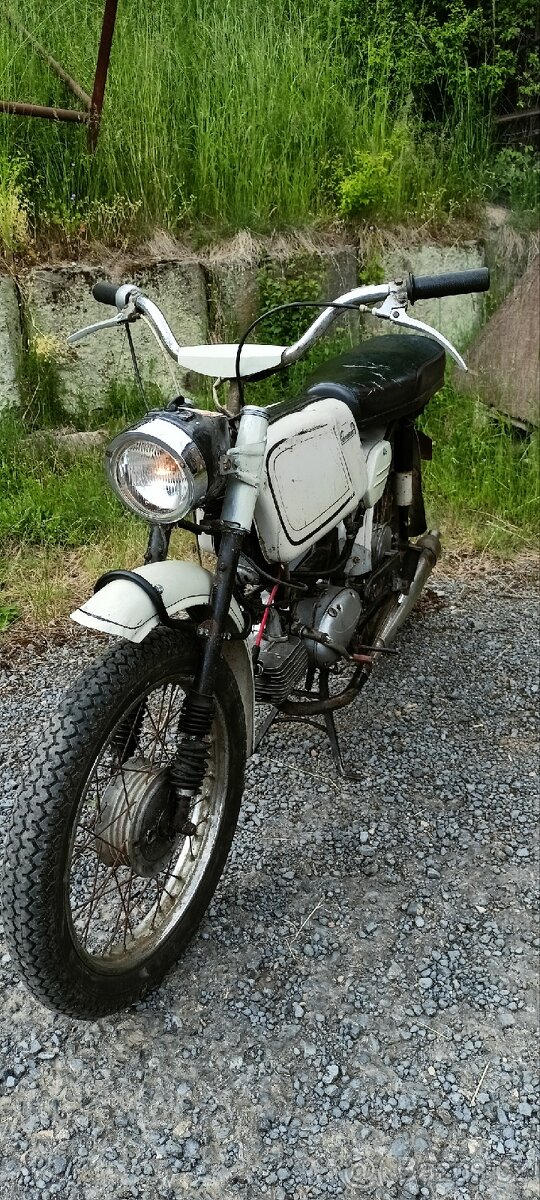 Jawa 23a mustang