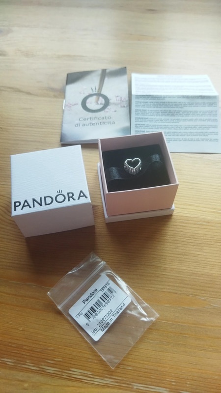 Pandora přívěsek korálkové srdce
