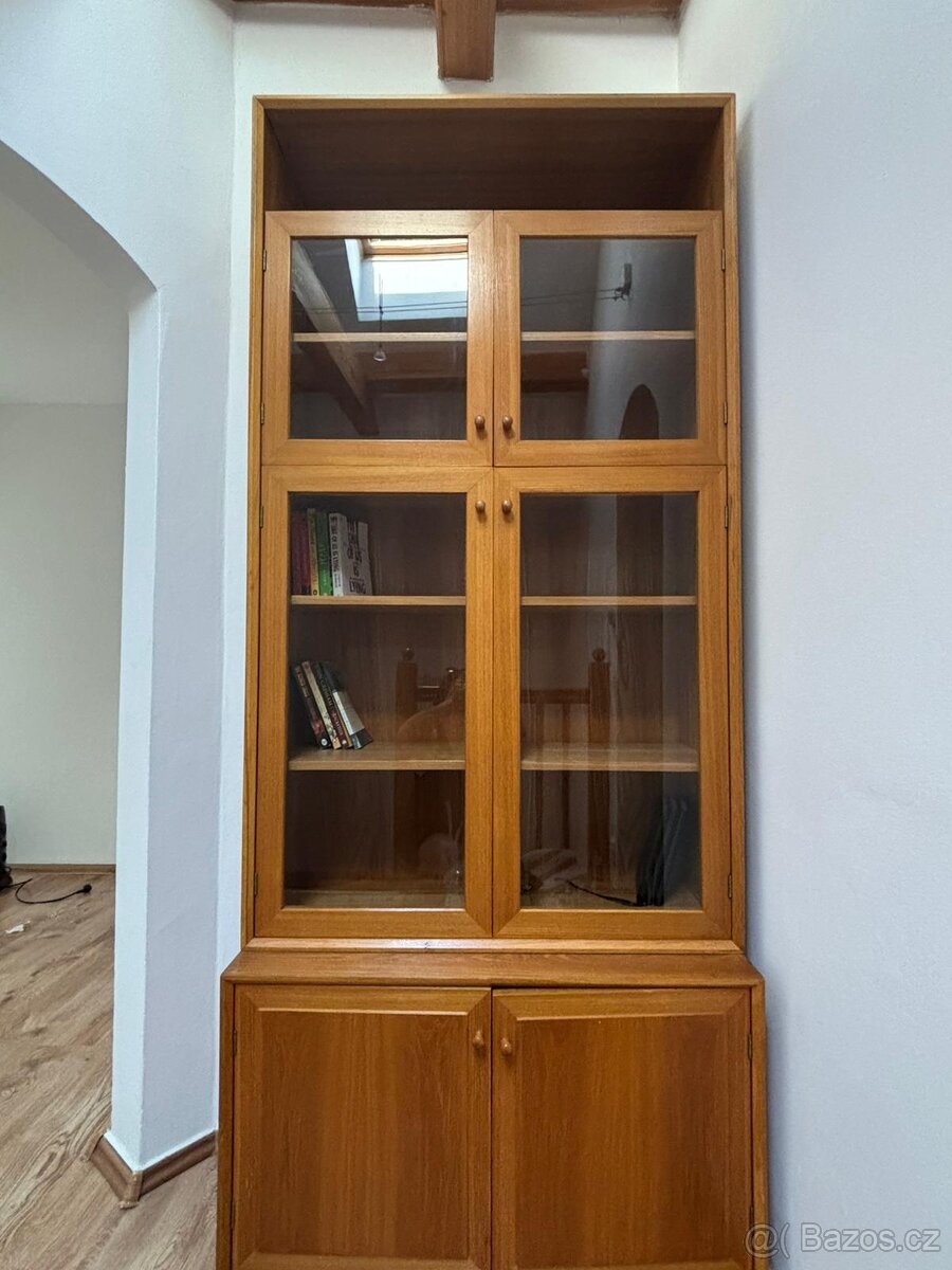 Vysoká vintage italská dřevěná police