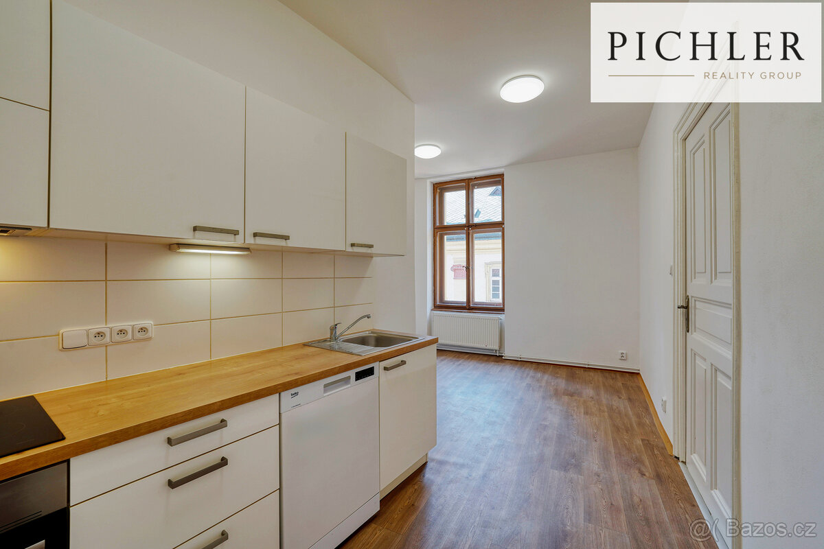 Pronájem bytu 3+1, 82 m², Plzeň, Bezručova