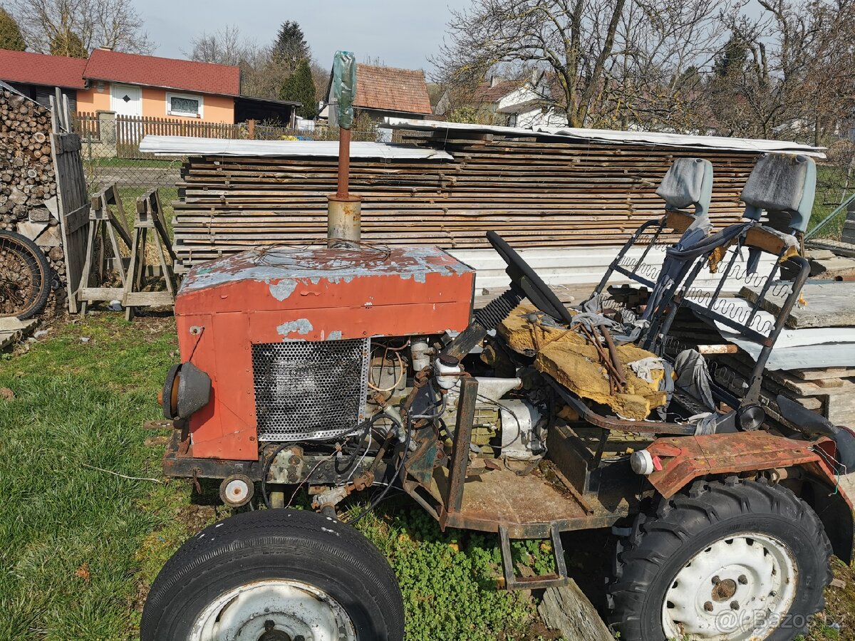 Zahradní traktůrek, motor z Octavie