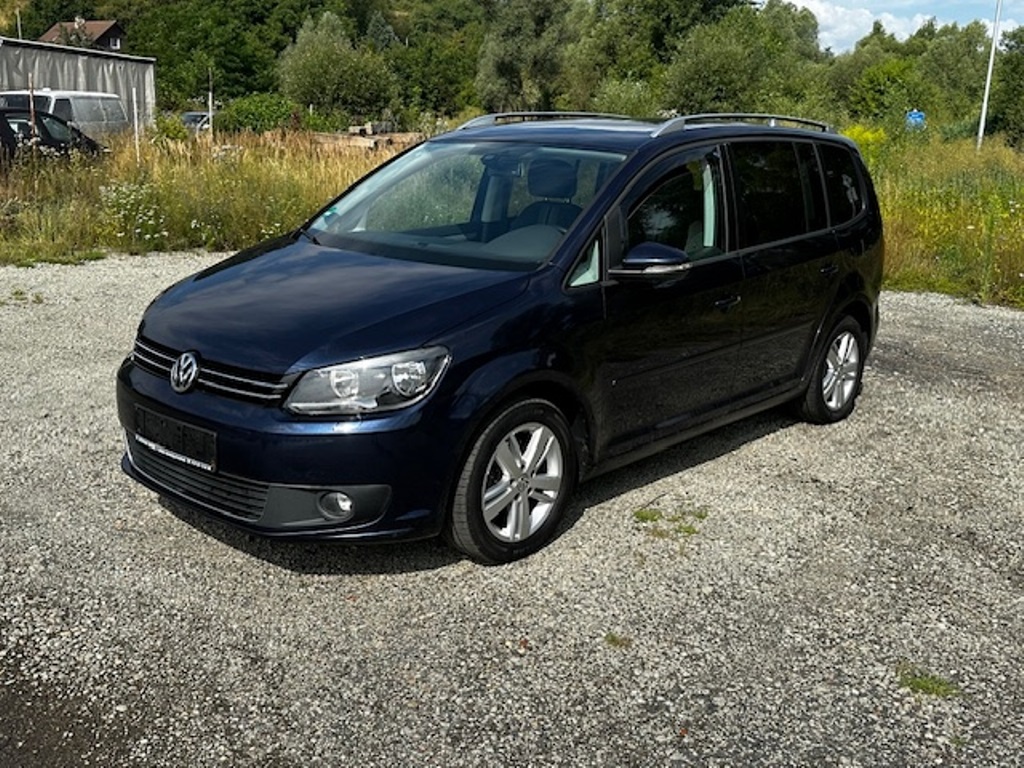 VW Touran 1.6TDi 77kw, r.2013, 2.majitel,serviska, STK