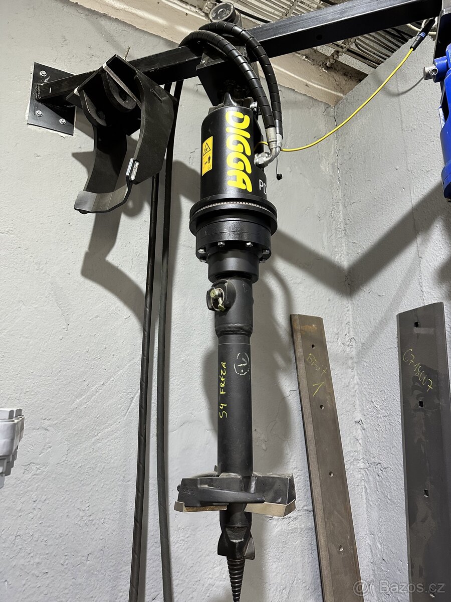 Vrtací jednotka + pařezová fréza na bagr